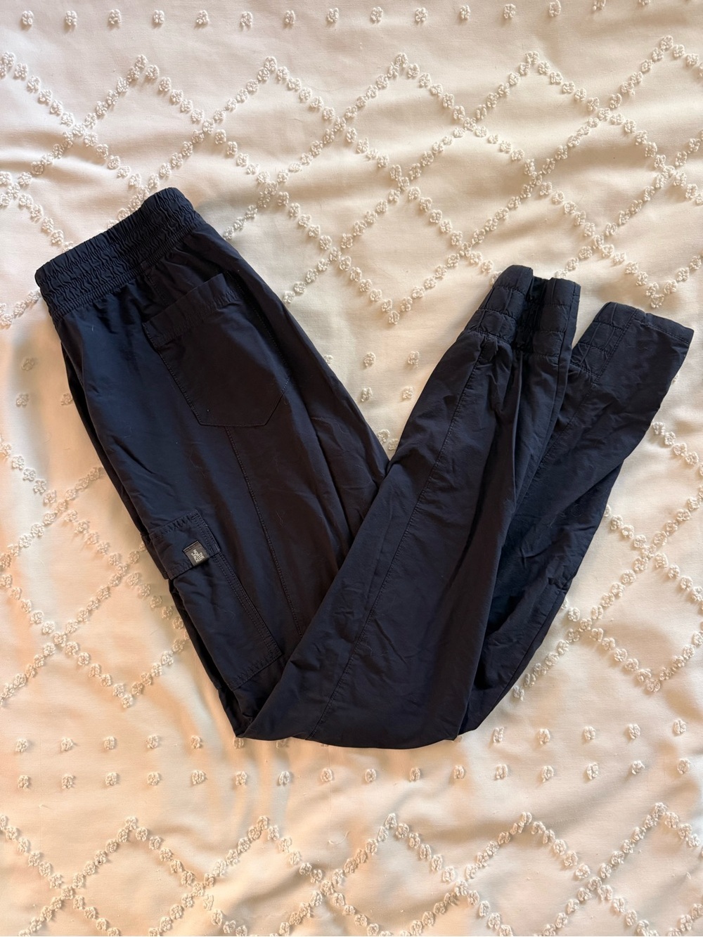 The North Face Navy Woman’s Elastic Waist Cargo Joggers Size 8